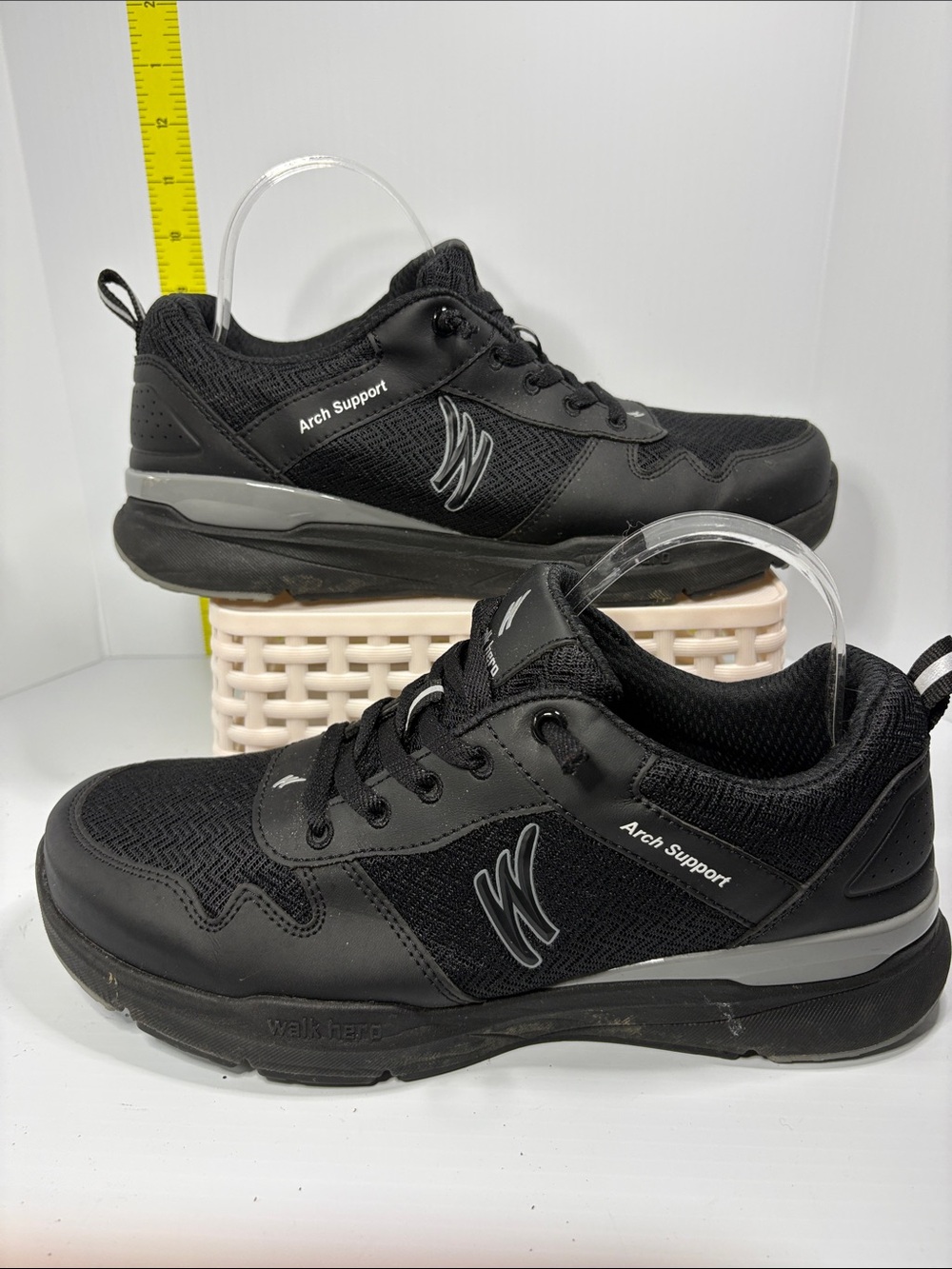 9.5 Wide! Men's Black Athletic Lace-Up Sneakers. Box 26